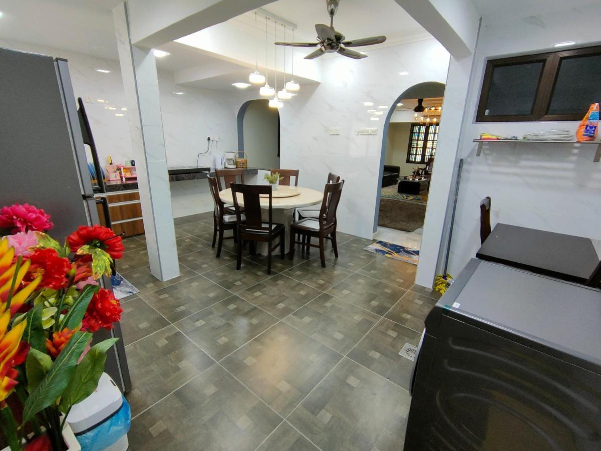 Three-Bedroom House At Tyara Homestay Sunway Petaling Jaya Exteriör bild