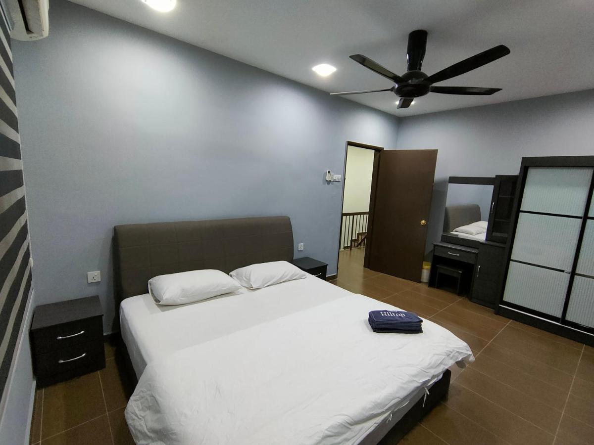 Three-Bedroom House At Tyara Homestay Sunway Petaling Jaya Exteriör bild