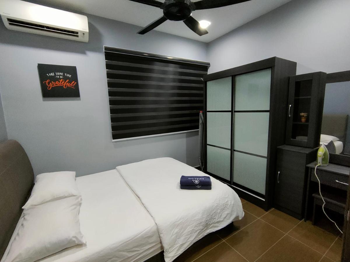 Three-Bedroom House At Tyara Homestay Sunway Petaling Jaya Exteriör bild