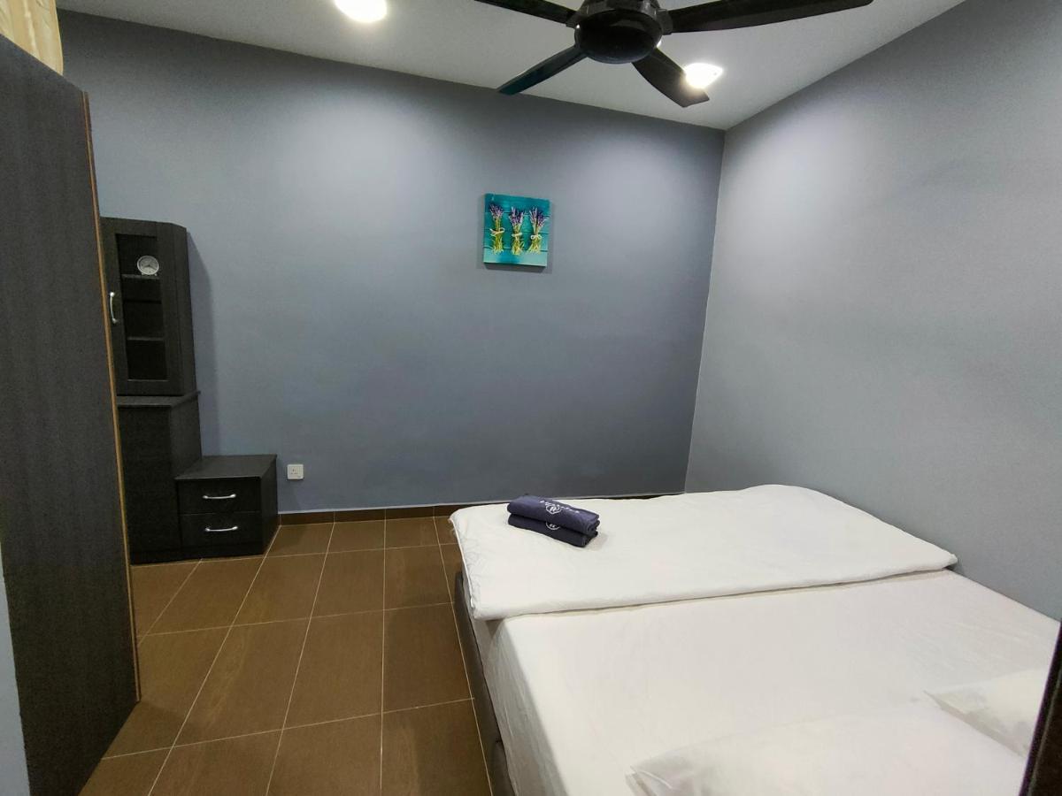 Three-Bedroom House At Tyara Homestay Sunway Petaling Jaya Exteriör bild